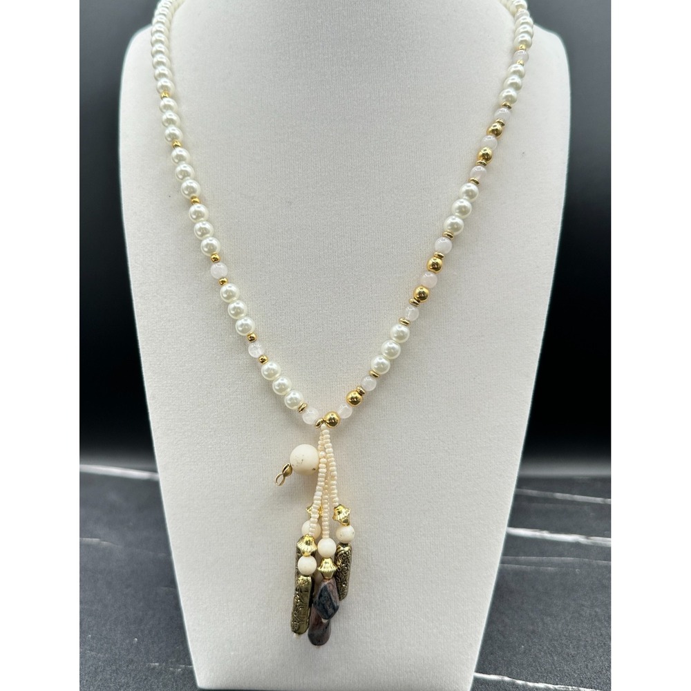 Vintage LR Faux Pearl Necklace White Quartz Gold Tone Tassel Pendant Boho‎